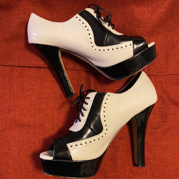 JLO High Heels - Picture 5 of 11